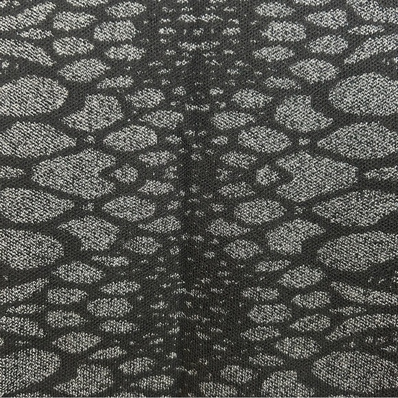 NWT Zara Black & Silver Snakeskin/Animal Print Long Sleeve Knitwear Top Size Med - Picture 7 of 11